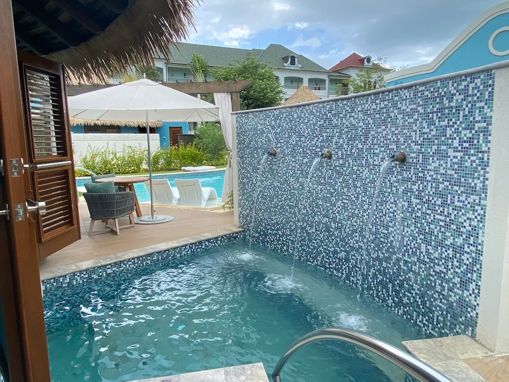 Rondoval Private Pool