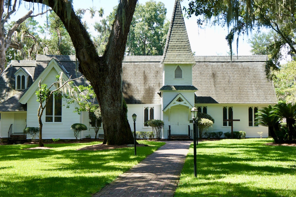 Saint Simons Island Church - Photo by Philip Arambula on Unsplash