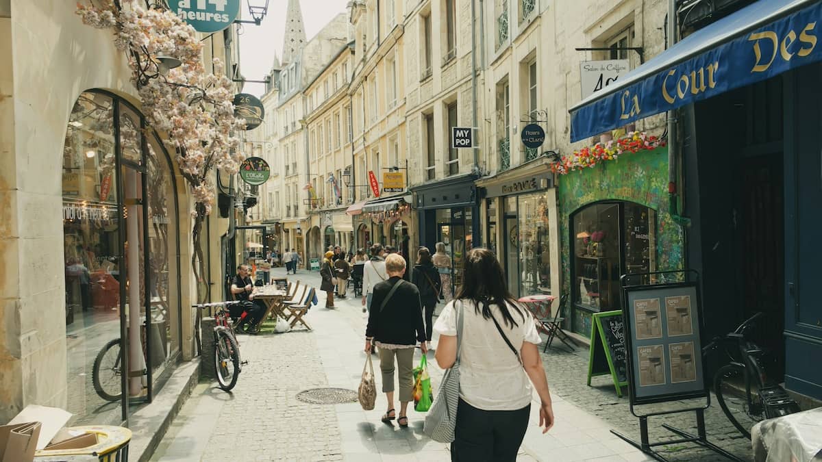 Caen - Photo by Kim Menikh on Unsplash